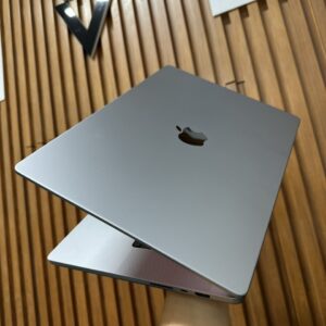 Macbook Pro 16in M1 Pro, 32G, 512G, 16in retina XDR, MDM