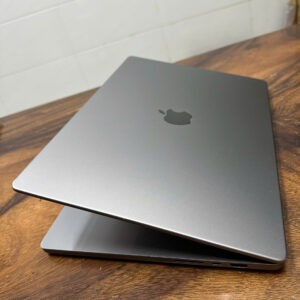 Macbook Pro 16in M2 Pro, 16G, 1TB, 16in